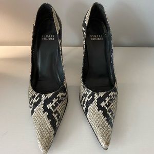 Stuart Weitzman- THE LEIGH 95 PUMP (snake skin)